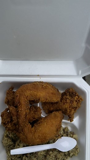 74 reactions · 3 comments | #Heavys #59flavors #59states #explorepage #friedchicken #heavyduty #goodeats #foodporn #foodie #best / | Quarry D | Facebook