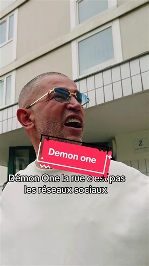 Démon One : La Rue et les Réseaux Sociaux