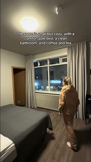 Hotel Fron is the perfect budget hotel in the heart of Reykjavik🇮🇸💙 #shorts #hotelreview #iceland