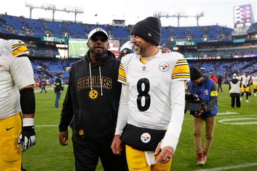 Aaron Rodgers Cried, Apologized in Mike Tomlin's Steelers Goodbye Speech