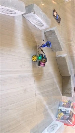 Obstacle Avoidance Robot V2.0! (Massive Upgrade) 🤖 | The Maker's Minutes #ytshorts #tech #robotics