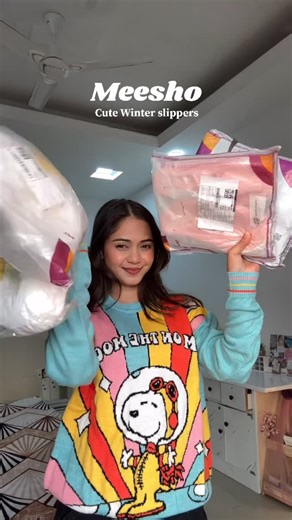 Parul 🌷 on Instagram: "Comment “cute” for the link 🔗 #meesho #cutefinds #haul #winter #slipper #trending #review #footwear"