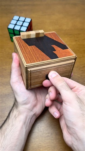 How to open a Japanese box