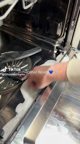 Effortless Dishwasher Reset Guide for a Sparkling Clean