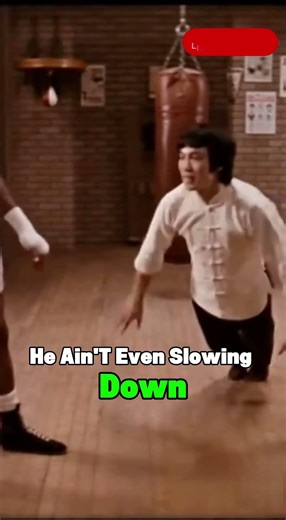 Bruce Lee Push-Ups Shock Ali | Legendary Gym Moment🔥