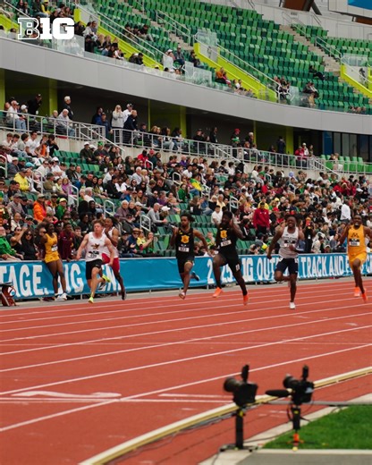 Kalen Walker takes the 100M Title with a time of 10.17! 🟡 #B1GTF x @iowaxc_tf | Big Ten Conference