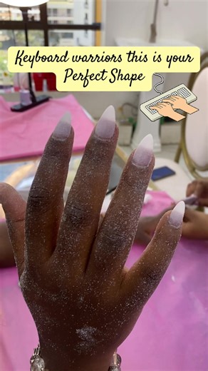 Almond Shape Nails for Keyboard Warriors: Style & Comfort