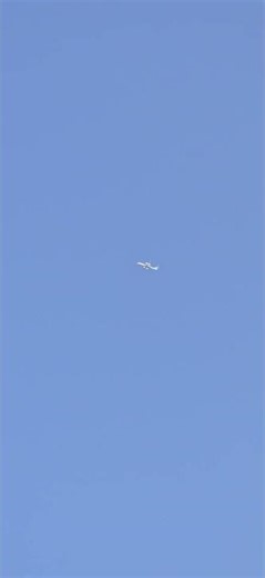 小さくて見づらいですが😅ANAボンバルディア・グリーン🛫