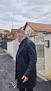 62K views · 1.1K reactions | NU vom recepţiona lucrările de asfaltare de pe strada „Despina Doamna”! Este cea mai slabă lucrare pe care am văzut-o în cele două mandate de primar. Constructorul este obligat să reia lucrările de la început: să frezeze, să monteze rigolele şi gurile de scurgere conform standardelor, apoi să asfalteze în mod corespunzător. Abia după aceea va fi plătit. | Cristian Gentea | Facebook