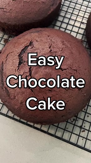 Easy chocolate cake (made with cake mix 🤫) #cakemix #cakemixhack #chocolatecake #caketok #bakingtiktok #beginnerbaker