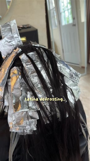first time getting highlights 🙈after black box dying her hair for years! 🪄check my Instagram page for more!! : mariavenebeauty ⭐️#redken #highlights #latinadefrosting #hairstylist #philly