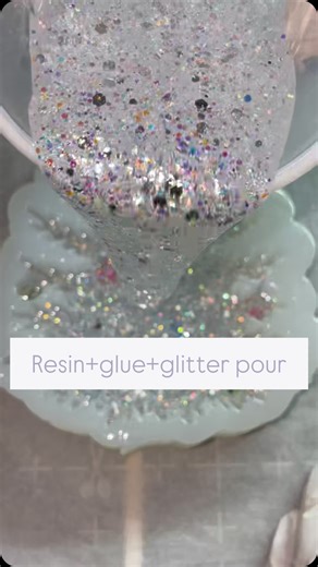 Not sure why but it seems that every video of this tree is glitched, so I’ll be attempting to post different reels of it to see if anything can make it out there 😖 Mold is from @oddityabyss Glitter is Rainbow Platinum XL and Rock Candy Resin is @teexpert_official - code MORRESIN saves I split the glitter pour in half in case any of the orbs were leaking. There was a little bit of oil settled on top after the first cure, so I cleaned it up and added a little UV resin to seal them, then did anoth