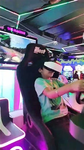 my brother ## using VR racing ##