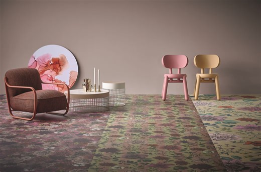 FAST FLOORING ALERT! | Voor veel van onze Flotex-collecties hebben we een nieuwe loslegoptie, genaamd Flotex Next. Flotex Next is de eerste textiele losleg vloerbedekking zonder lijm en kan worden gebruikt in drukbezochte ruimtes. Het kan snel worden geïnstalleerd, maar is nog efficiënter qua tijd en kosten bij vervanging. Deze video laat zien hoe eenvoudig de installatie van de loslegoptie is. Mocht je de ruimte opnieuw willen verbouwen, kun je snel en zonder verdere voorbereiding van de onderv