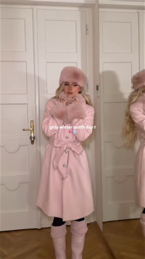 day 1 of girly winter outfits !! it’s freeeezing out 🎀❄️ outfit details: coat hat @santinni_london fleece tights @amazon turtleneck @revolve boots @chanelofficial #winteroutfit #girly #winterstyle | danielle ★ glanz