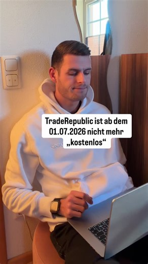 Niclas Mederer on Instagram: "Ab 1. Juli 2026 ändert sich für Millionen Anleger in der EU etwas Grundlegendes: 👉 Neo-Broker dürfen nicht mehr „kostenlos“ sein. Der Grund ist eine EU-Reform im Rahmen von MiFID III. Kernpunkt: ❌ Payment for Order Flow (PFOF) wird EU-weit verboten. 📌 Was ist PFOF? Broker leiten deine Orders an bestimmte Handelsplätze weiter und bekommen dafür Geld von den Handelsplätzen. Du zahlst keine Gebühr aber dein Orderflow und dein Spread sind das Produkt. 📌 Wichtig: Auch