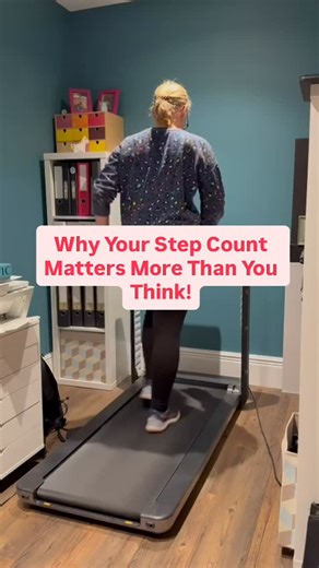 🚶‍♀️ Why Your Step Count Matters (Especially for Women Over 30) Let’s be honest. If you’re only getting 1,000–3,000 steps a day — that’s not “busy.” That’s sedentary. And here’s what that level of inactivity does to your body 👇 🧠 Triggers brain fog, anxiety, and low mood ❤️ Raises your risk of heart disease, diabetes, and high blood pressure 📉 Slows your metabolism ⚖️ Makes fat loss feel impossible — and harder to maintain ⏳ Even shortens your lifespan When a client tells me she’s “on her fe