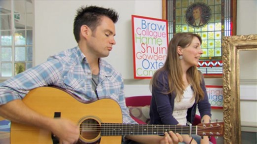 Writing a Scots folk song - Stories and poems: Video playlist - BBC Bitesize