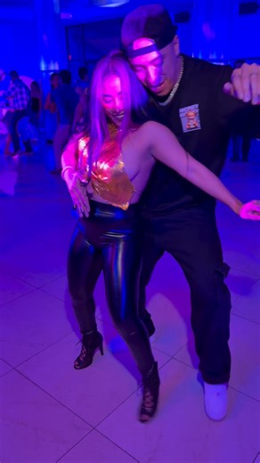 ＳＥＣＲＥＴ ＤＡＮＣＥ ＭÉＸＩＣＯ 🤫🔥 on Instagram: "🎉 CUARTO ANIVERSARIO🎉 SECRET DANCE El social dónde todo queda en secreto Sábado 18 de octubre 📍*ESTACION ATM*📍 DR. Lavista 192, Col Doctores 📌Inicio: 8:00pm / Termino 2:00 am📌 Clase de Salsa por @astrosalsa Musica por @djrayo_mexico y @djlarez Bachata + Salsa + Cumbia y Mas! Drees code: prenda blanca y negra PREVENTA $150 Cover $200 Informes al 5640031562 #Bachata #bachatadancing #bachatasensual #fiesta #cdmx #bachatalove #dance #bachatafusion"