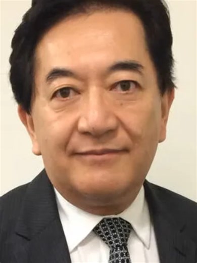 【2025年横浜市長選】田中康夫氏の政策を読み解く｜みどり税廃止と行政改革の行方 テキスト記事でゆっくり見たい方はコチラ https://sake-renai-manga.xyz/ 2025年8月に投開票が予定されている横浜市長選挙。そのなかで注目を集めているのが、元長野県知事であり作家としても知られる田中康夫氏の立候補だ。前回（2021年）の選挙でも約19万票を集め、今回が2度目の挑戦となる。 田中氏の選挙戦で目立つのは「車座集会100回以上」「市民とともに政策を作る」といった姿勢だが、ふわっとした「市民の声を聴く」だけではない。実際には2025年6月2日に発表された政策には、具体的な行政改革や税制度の見直しなど、実務的な内容が含まれている。 ■ 中核政策1：横浜みどり税の即時廃止 田中氏が最も明確に打ち出しているのが「横浜みどり税の廃止」だ。 この税は、市民税の均等割に上乗せされる形で年間約900円が課されている。導入当初から「実質的な増税」との声もあり、市民負担軽減の象徴として田中氏はこの税の即時撤廃を主張している。制度の見直しだけでなく、「使途の不透明さ」や「徴収方法の非効率性