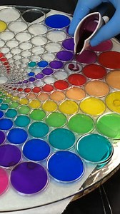 Resin Art Table made using 313 separate circles. #mixedmediaart #resinarttemplate #artcreation #ResinArt #mixedmedia | Pour Away Fluid Arts