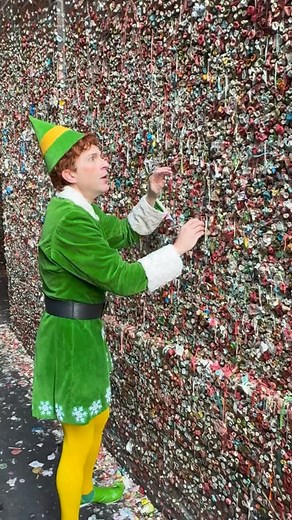 “If you see gum on the street, leave it there. It isn't free candy.” Buddy breaks Santa's (and Seattle’s) most important rule.🍬 Featuring Eric Ankrim as Buddy the Elf | The 5th Avenue Theatre