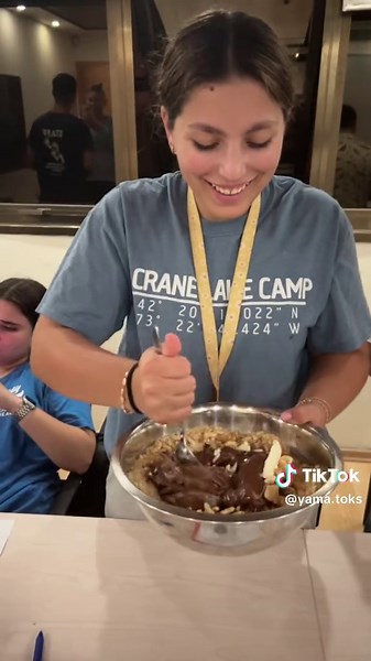 Ulpan one or baking class? #ulpan #loveeinav 🍫🍫