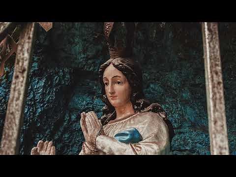 The Angelus sung by Franciscan brothers