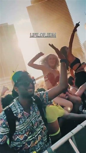 Alanwalker live at ultra music festival 2026 #alanwalker #alanwalkermusic #umf2026 #umf #edm #trend