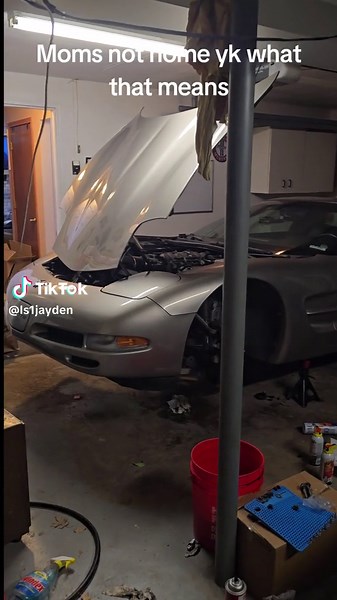 C5 problems.. #Corvette #fypシ #fyp #chevy #car #projectcar #carslover #carsoftiktok