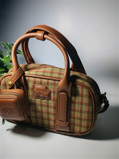 Vintage and Aesthetic Vibes in Fashion