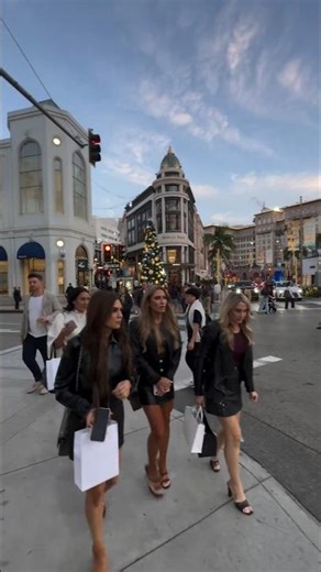 Beverly Hills December Walk 🇺🇸 #beverlyhills #rodeodrive
