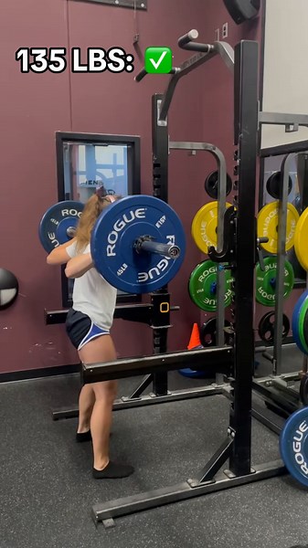 Lets not talk ab bench tho… 👀 #gym #siblings #sisvsbro #squat @Bryce_Kashner