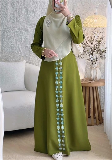 Jubah Muslimah Cantik dengan Manik Bunga | Abaya Muslimah 2026