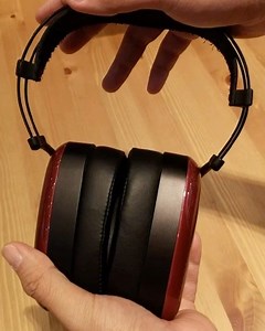 9.6K views · 11 reactions | Have you seen Dan Clark Audio (formerly MrSpeakers) #Aeon2 folding mechanism in action? Pop by today and understand why this was voted the Best Travel Headphone by Headphone.guru. "with the AEON 2 he once again has created a product that will amaze listeners with their level of transparency and offer terrific value for the money." -Frank Iacone Web Link: https://www.headphone.guru/headphone-guru-2019-product-of-the-year-awards/ | AV One | Facebook