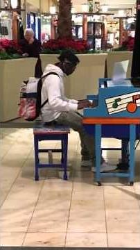 Amazing Impromptu Mall Piano Performance