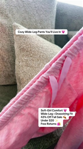 Comfy, flowy, and under $20 💗 These wide-leg drawstring pants are perfect for fall lounging or coffee runs ☕ #FallOutfits #CozyStyle #TikTokMadeMeBuyIt #WideLegPants #Loungewear
