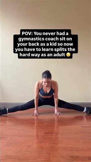 THIS is what splits training looks like at 38 😅 Every time I ask someone who has the splits HOW