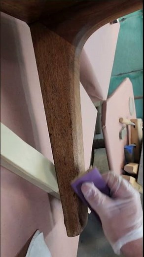 Restore Furniture by Cleaning and Re-Varnishing #diy #restoredfurniture #furniturerestoration