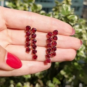This Sparkling ruby dangles are going to catch your eyes today! ⚘⚘⚘⚘ Featuring J8223! Check out the link in the bio to learn more. | The Natural Sapphire Company