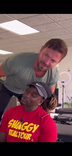 Heres some good cracks for all you crack addicts #chiropractor #fyp