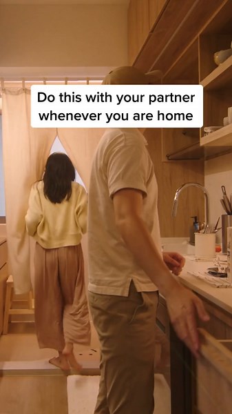 Transitional Home Staging: Creating a Beautiful Small Space