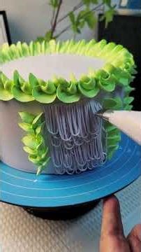 The Waterfall Effect: Mesmerizing Cake Decorating"
