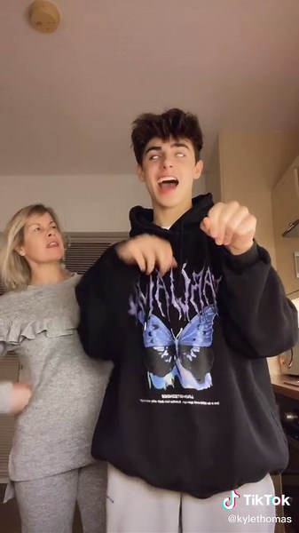 Why She Doesn't Like This Dance | Exploring Inappropriate Dance Moves