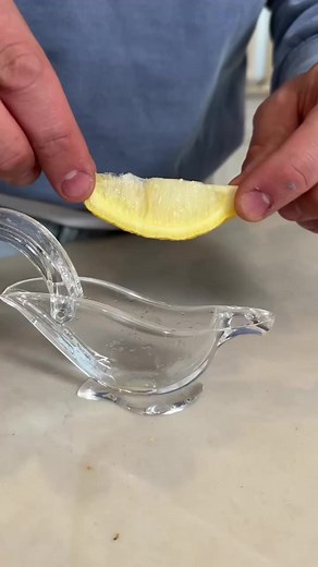 The easiest way to make lemonade😍 #lifehack #trythis #challenge | Story House