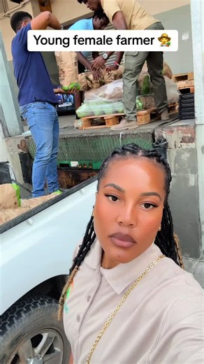 Women in farming/agriculture. Successful felivery ✅🙏#youngfemalefarmer👩🏾‍🌾 #potatoefarming #saticktock🇿🇦 #injabulofarming