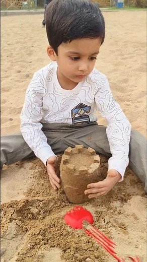 Sand Playtime Fun - Sensory Play for Kids ! Beach Song #cocomelon #toddlerlearning #shorts