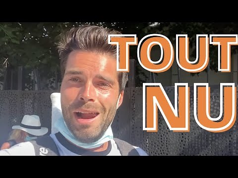 Novak Djokovic singing (in the nude) in the locker room - Roland Garros 2021