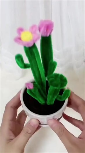 Handmade DIY Pipe Cleaner Cactus Tutorial