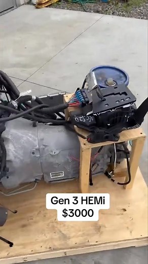 Gen 3 5.7 Hemi Engine and transmission #hemi #dodge #ram1500 #ram1500hemi #jeep #hellcat #illinois #engine | 350 Engine Rebuild